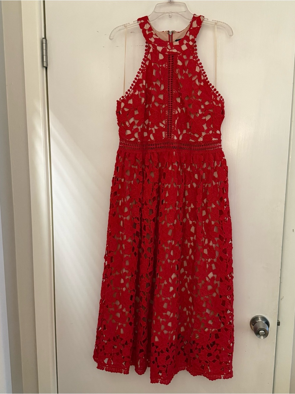 Gianni Bini Red Lace Halter-Style Cocktail Formal Dress, Large